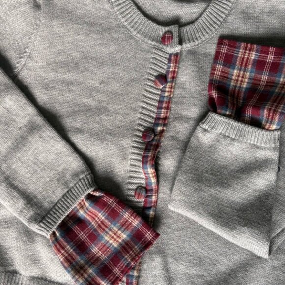 Women's Round Neck Patchwork Sweater, Loose Knit Top for Autumn and Winter - Picture 4 of 6